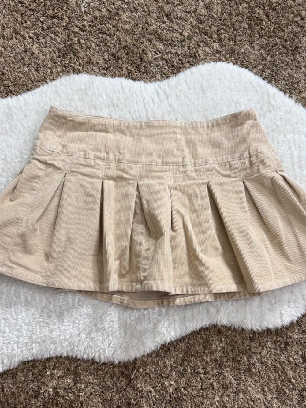 Preppy girly grunge beige corduroy pleated mini skort